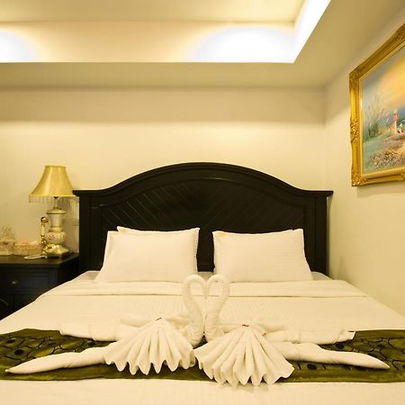 Richly Villa Bangkok Exteriör bild