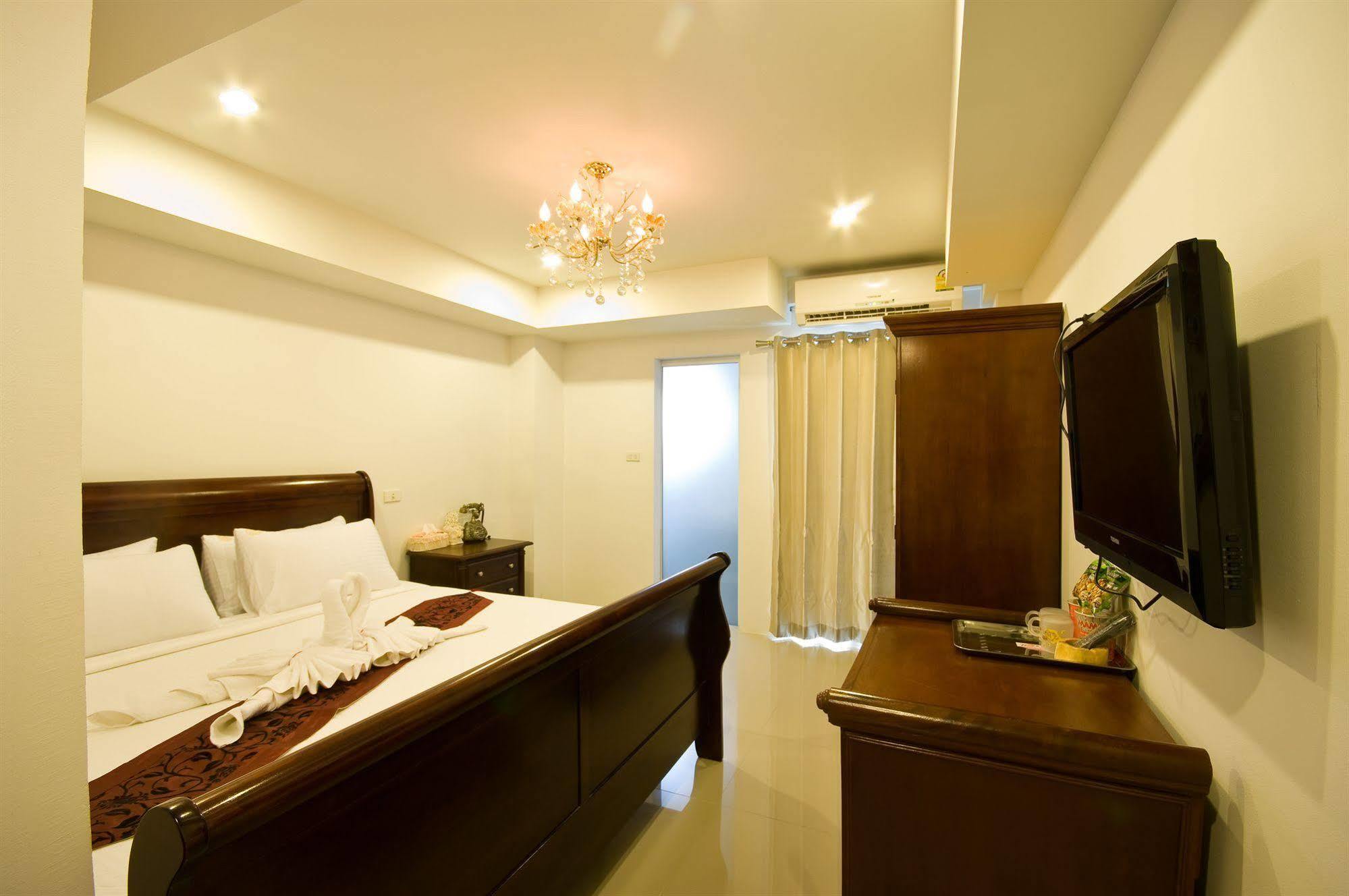 Richly Villa Bangkok Exteriör bild
