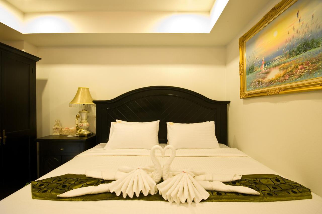 Richly Villa Bangkok Exteriör bild