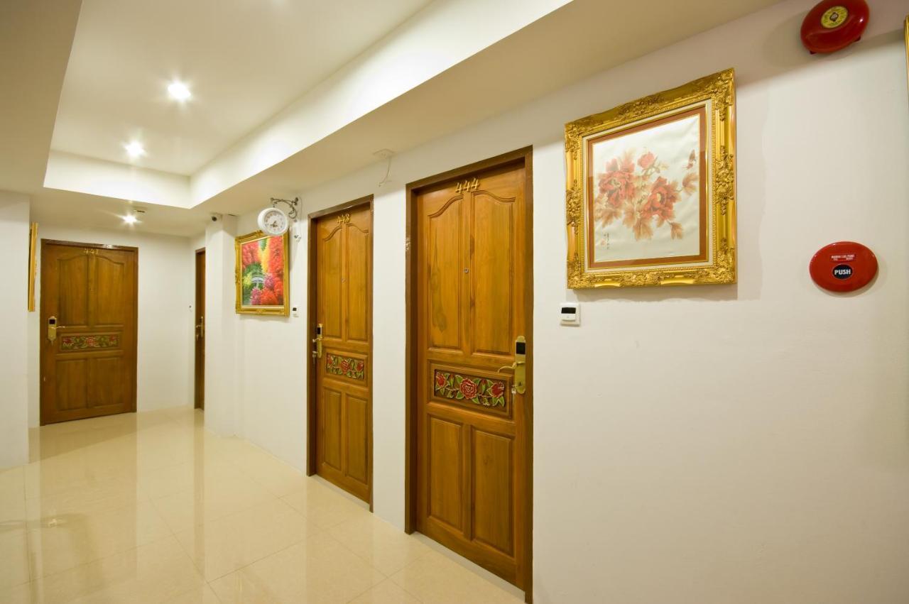 Richly Villa Bangkok Exteriör bild